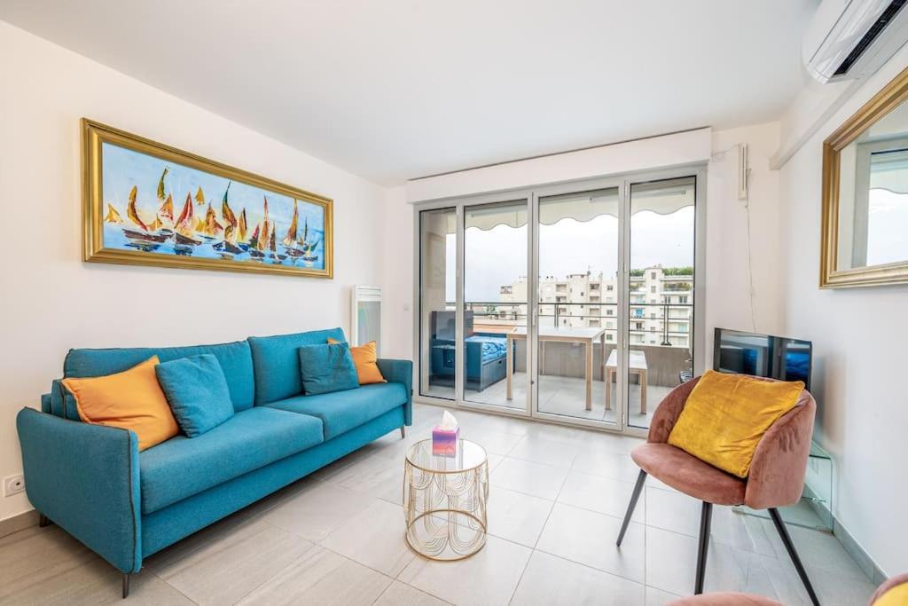 Juan Les Pins Two Bed Access *