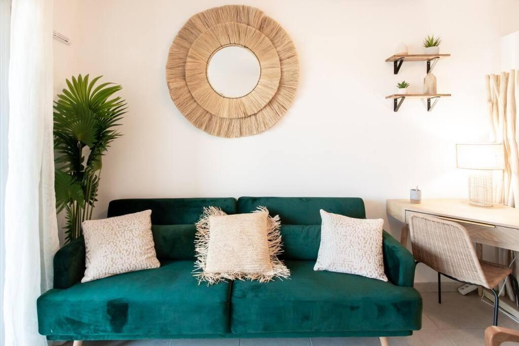 A12 - 1 Bdr Centre Train Station 5 Min Sea - Ac, Parking & Terrace *