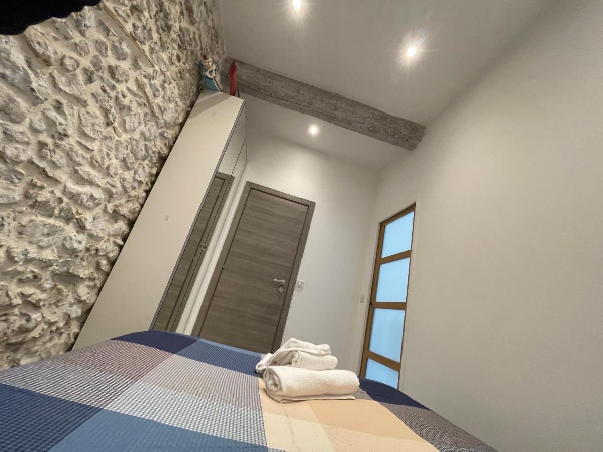 Apartment Charming Haven In *