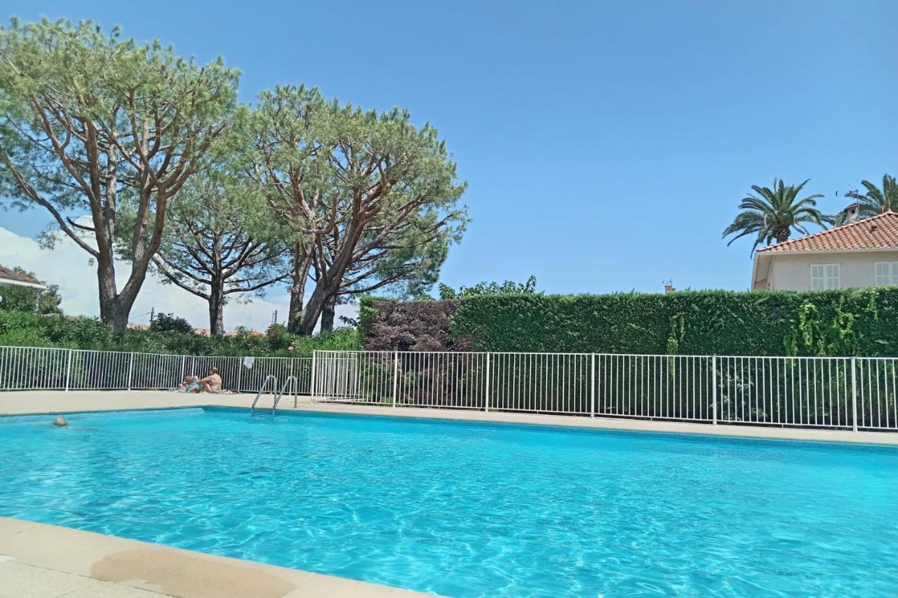 Hébergement de vacances 3bdr Terrasse Sea View Parking Pool Tennis Antibes