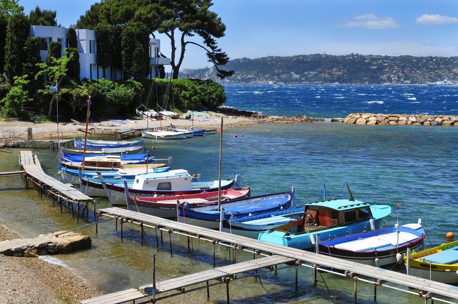Juan Les Pins, T2 Cosy Et Confortable, Avec Parking En Sous-sol, Proche Plages Et Commerces Apartment