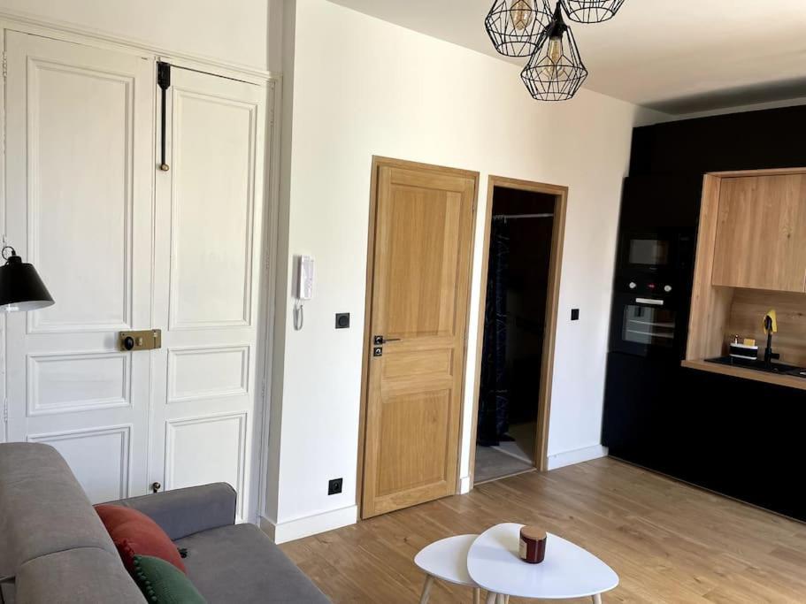 Marlene Coeur Vieil Antibes, Quartier Sympa, Renove Et Convivial , Clim, Balcon *