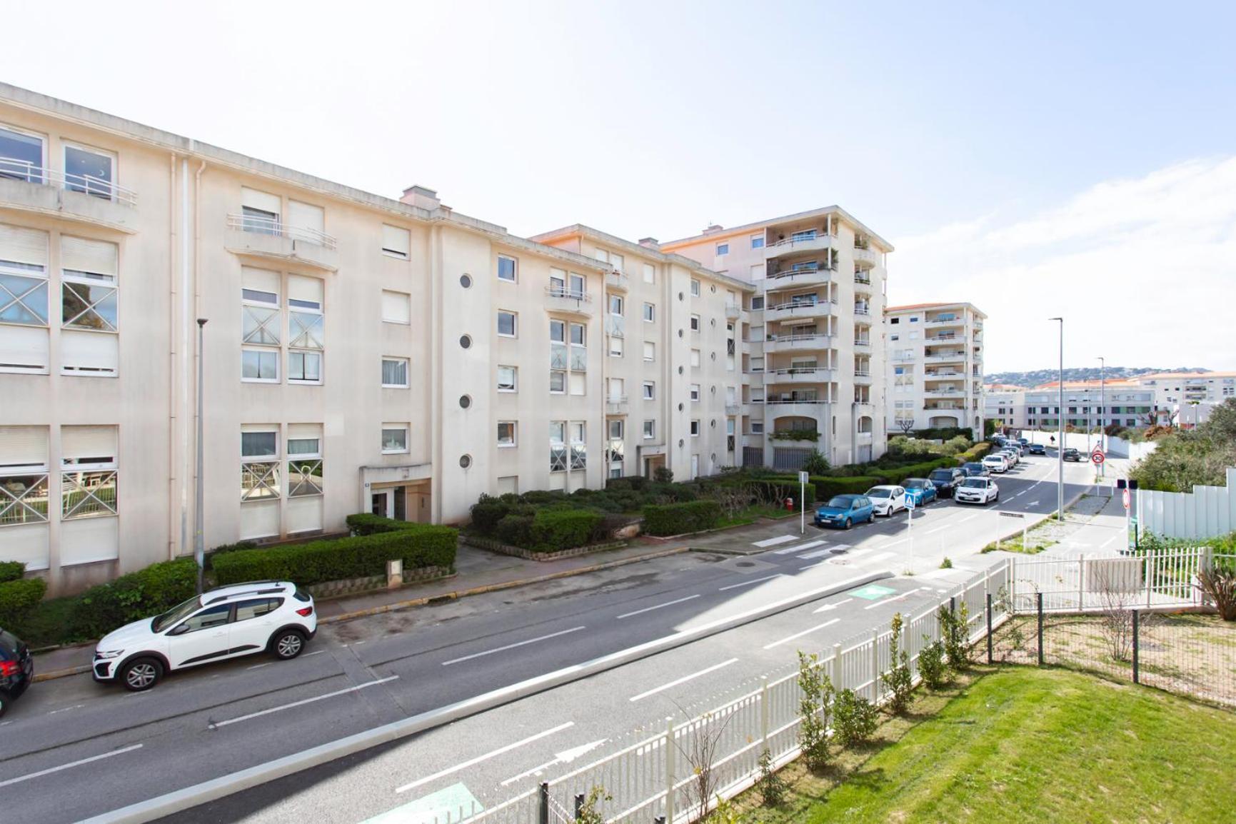 Appartement A5 - Modern 5 Min To Sea - Pool & Garage