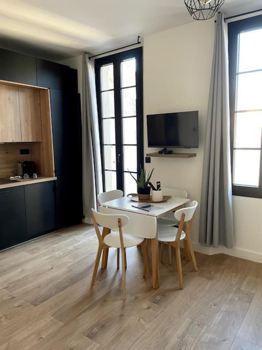 Marlene Coeur Vieil Antibes, Quartier Sympa, Renove Et Convivial , Clim, Balcon