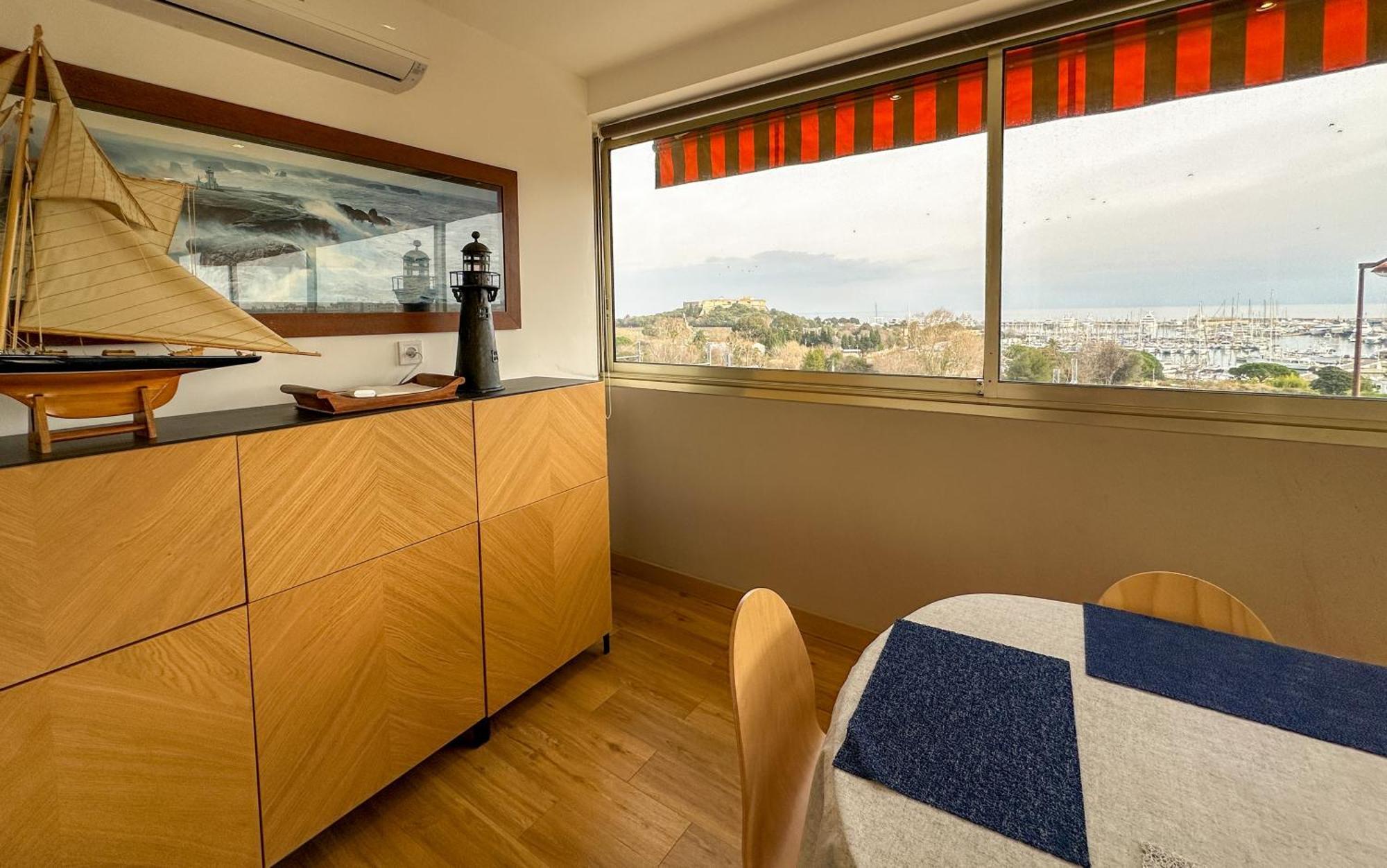 Apartment Vue Mer, Face Port, Proximite Centre Et
