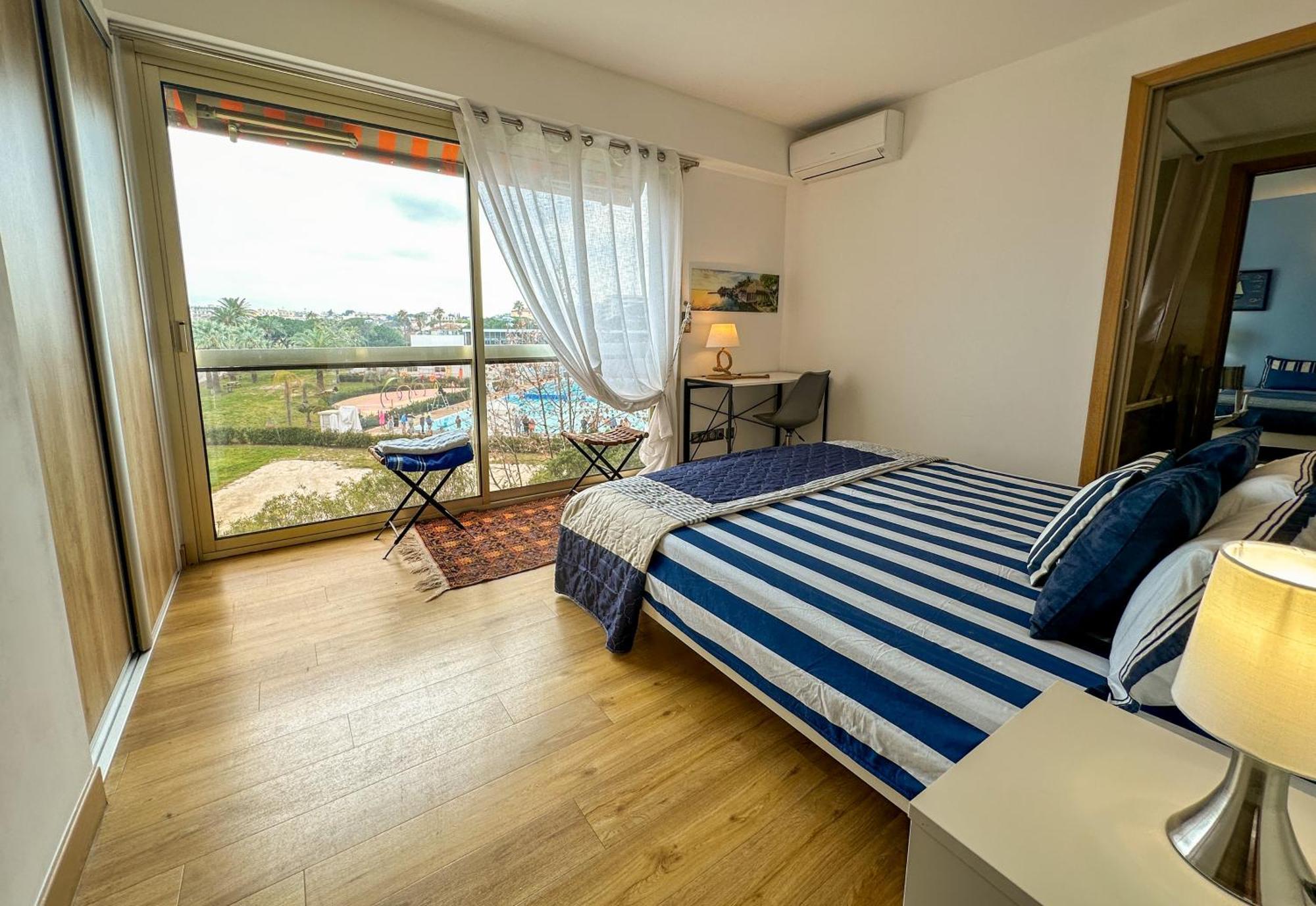 Apartment Vue Mer, Face Port, Proximite Centre Et Antibes