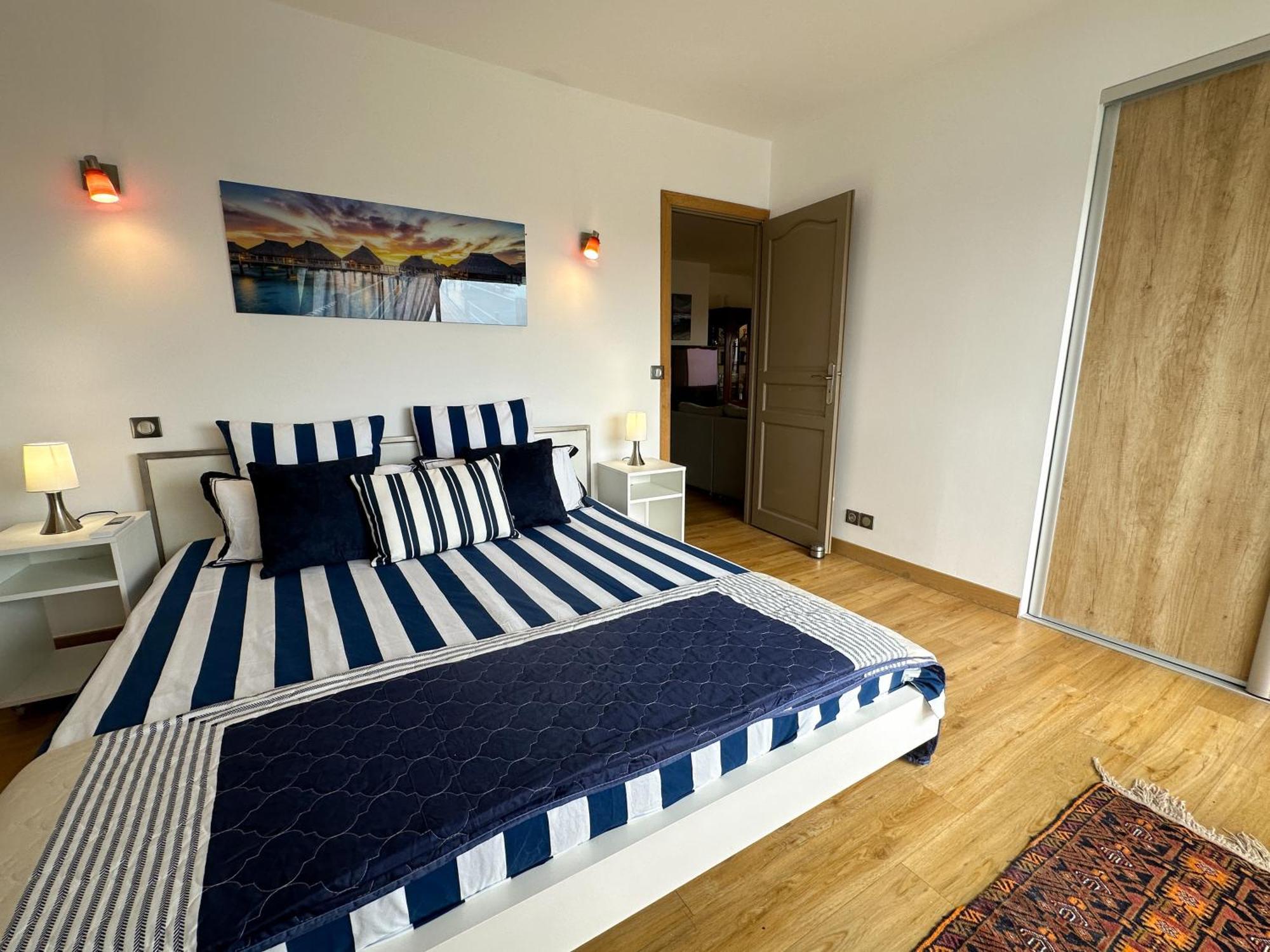 Vue Mer, Face Port, Proximite Centre Et Antibes