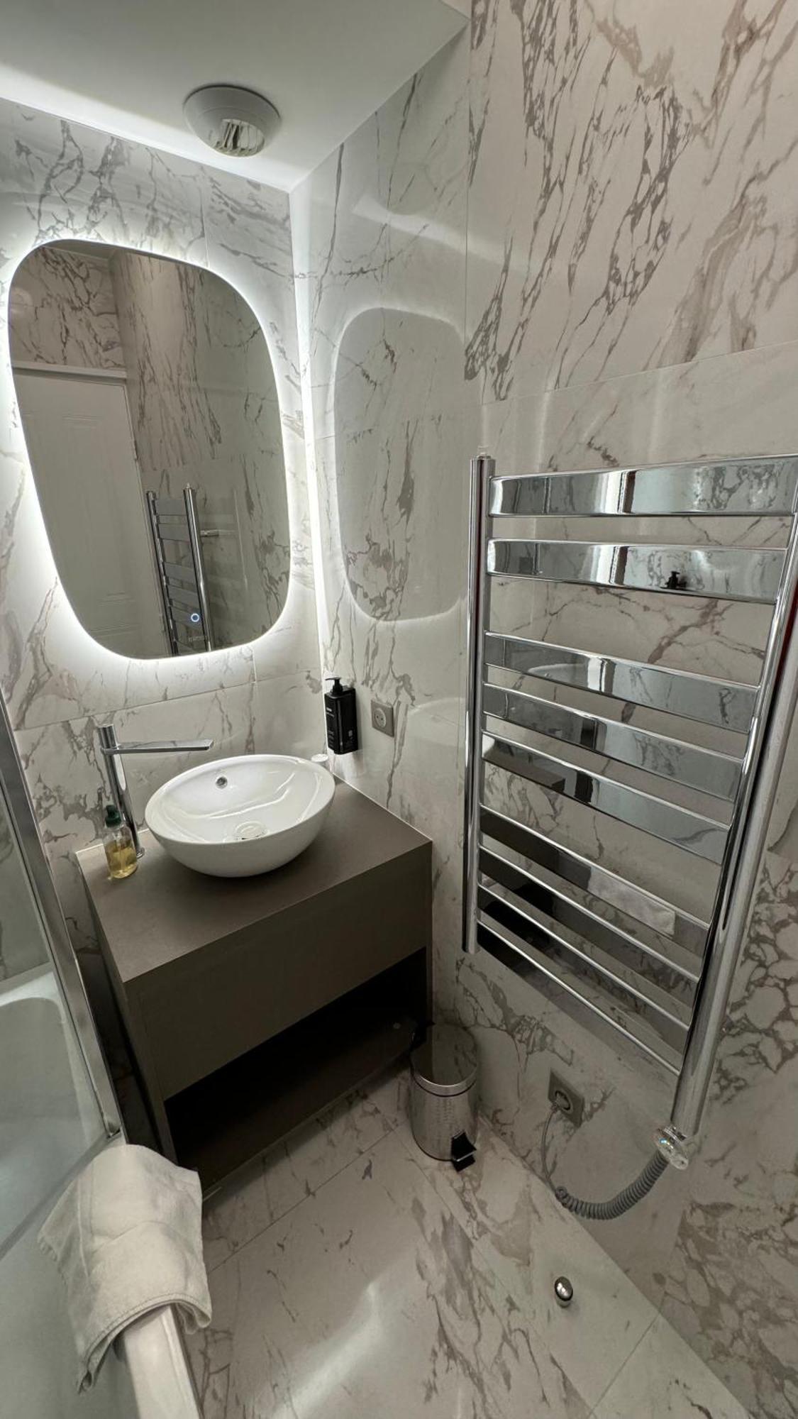 Penthouse Vue Et Jacuzzi Privé Appartement
