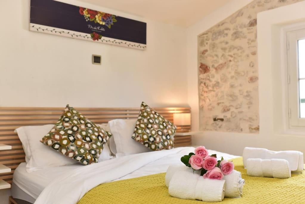Le Provencal - Center Old 1br Flat With Ac, Wifi Antibes