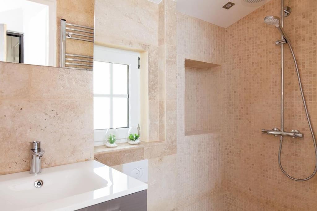 Apartamento Le Provencal - Center Old 1br Flat With Ac, Wifi Antibes