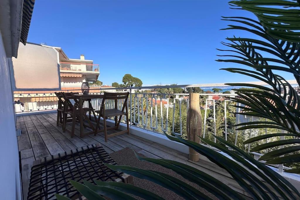 Laverne - Stunning Sea View T3 With South-facing Terrace Apartment *