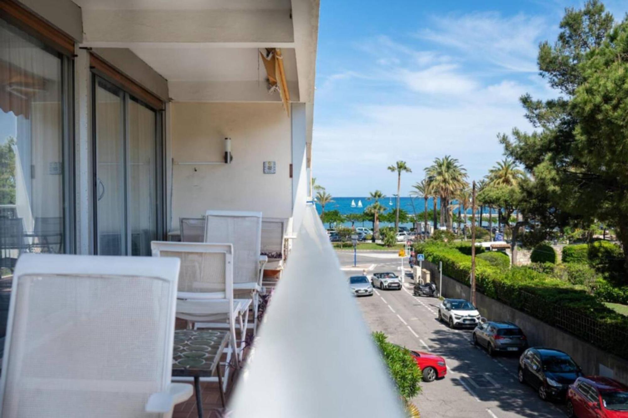 Magnificent Close To The With Sea View Apartamento Antibes