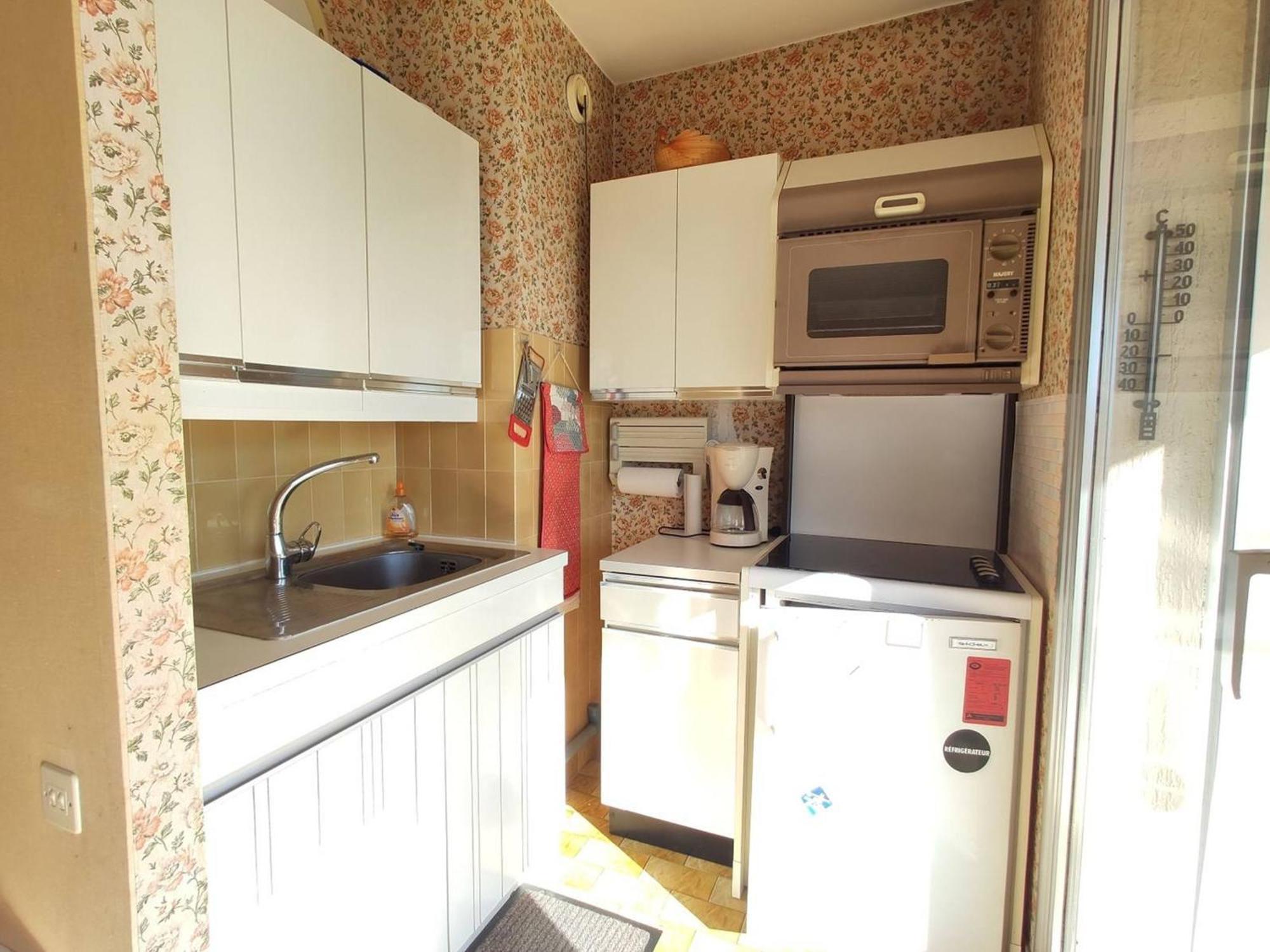 Studio Antibes, 1 Pièce, 4 Personnes - Fr-1-252-153 Appartement Antibes