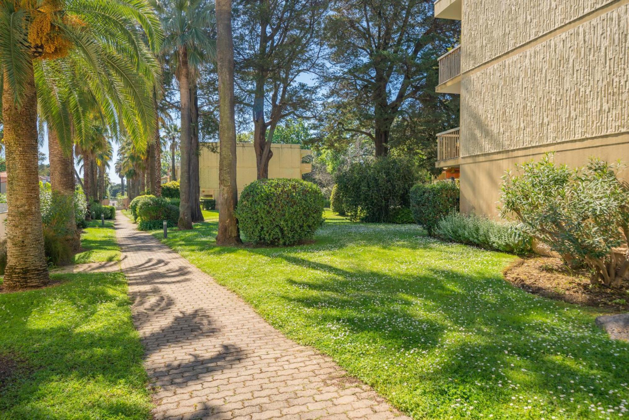 Spacious At A 5 Min Walk From The Antibes