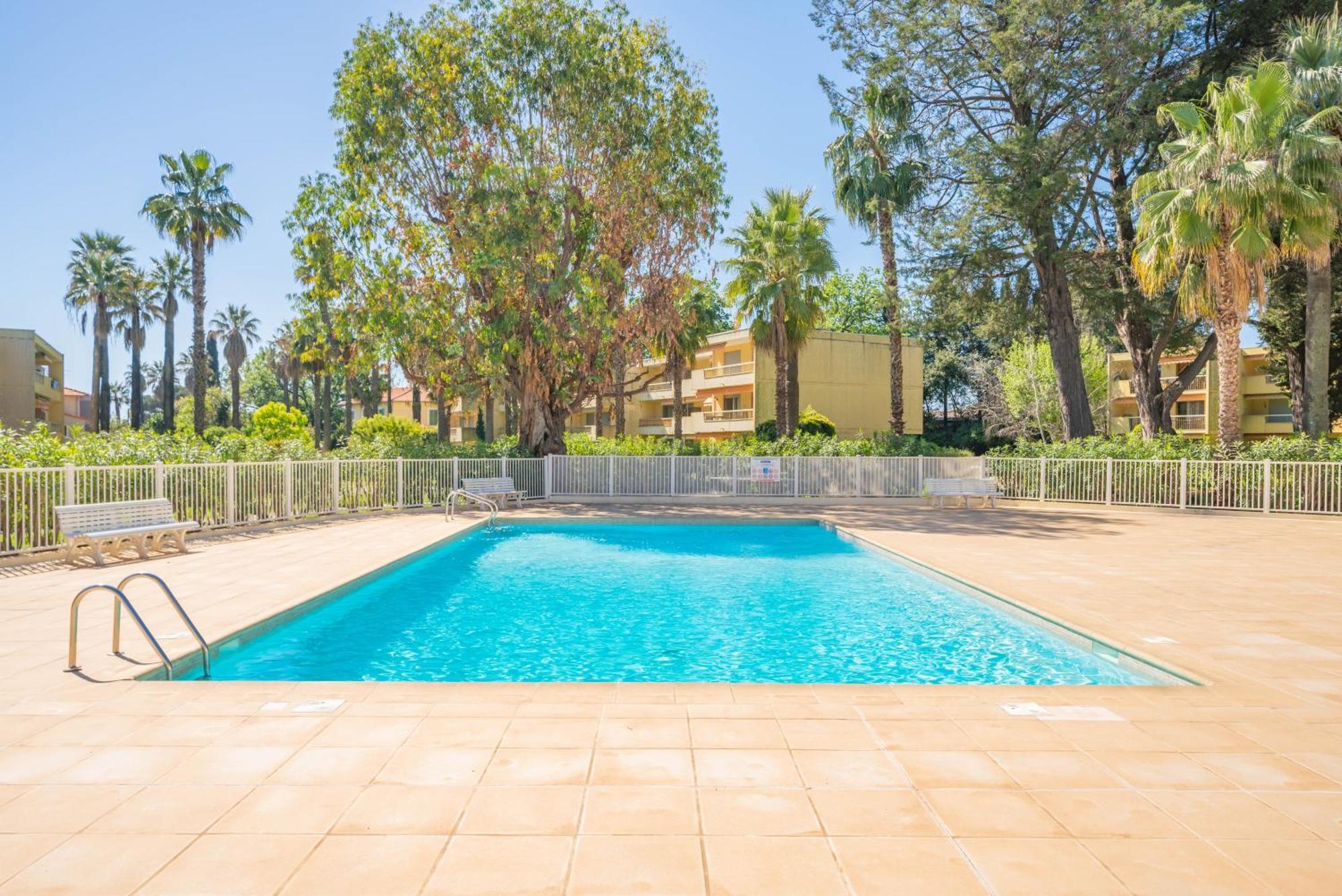 Spacious At A 5 Min Walk From The Antibes