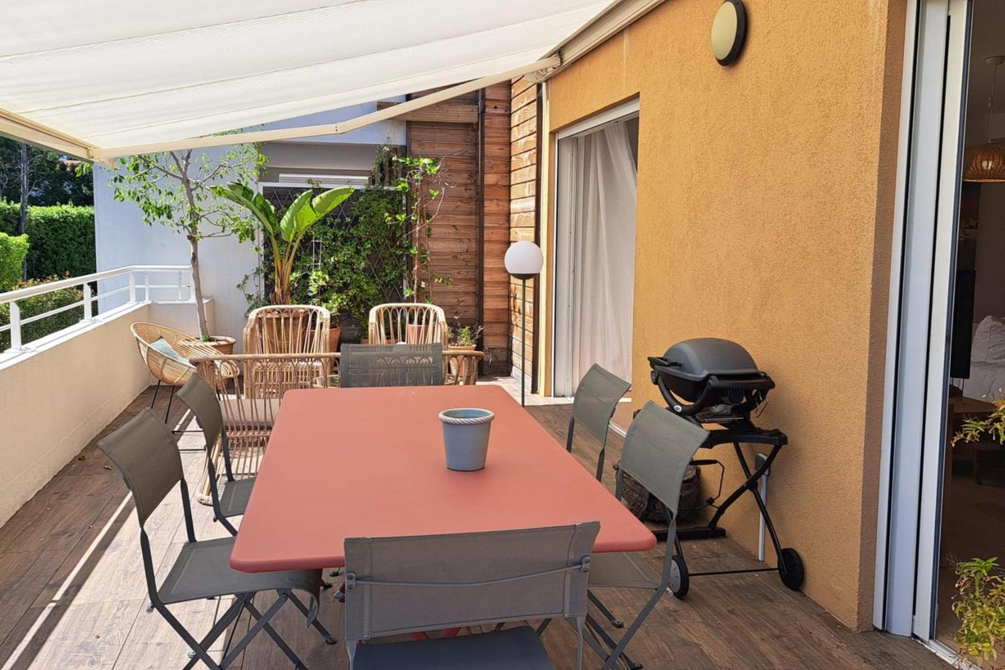 Casa de férias Sumptuous Renovated In Antibes