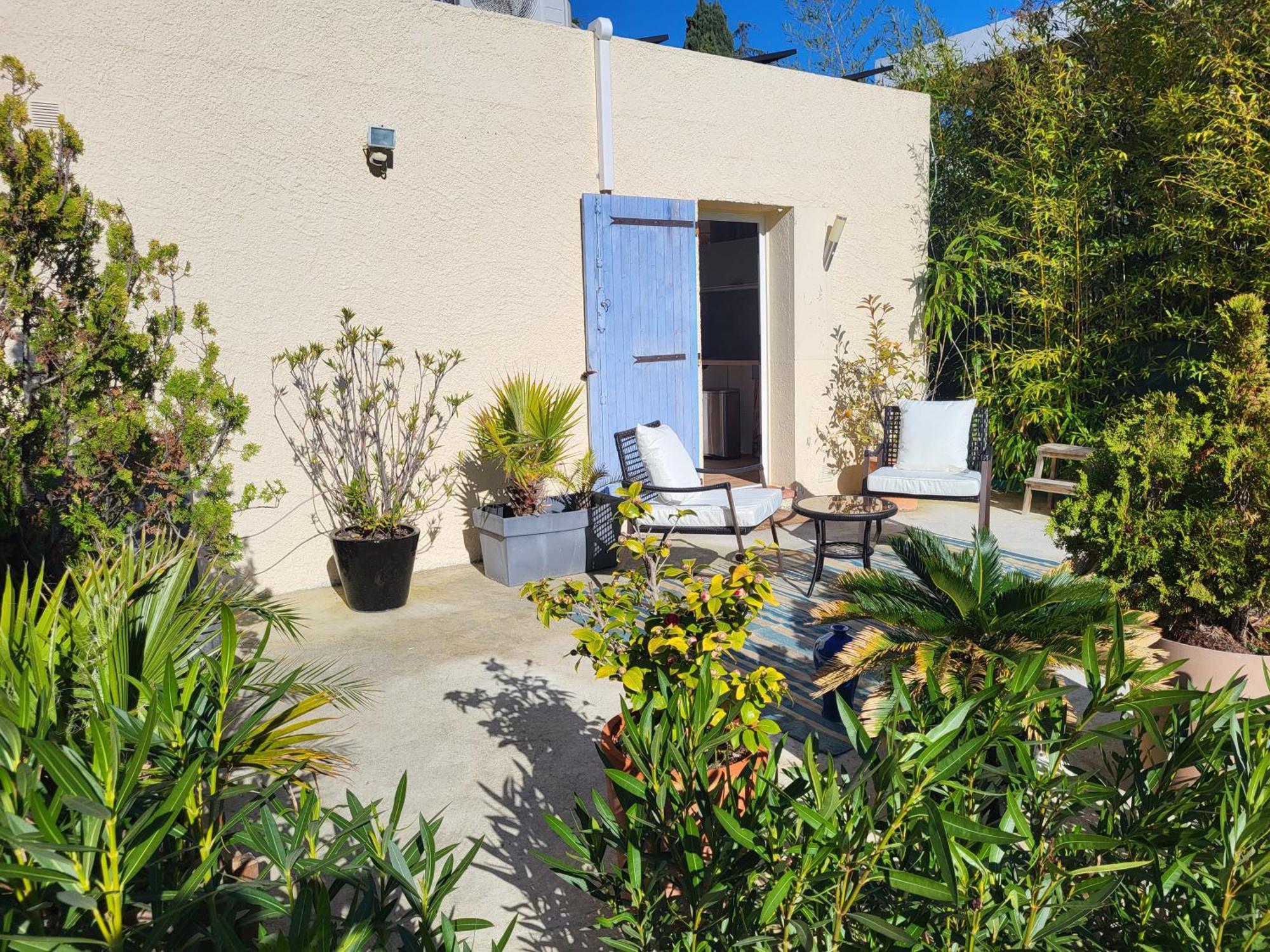 Independant Avec Terrasse A Juan Les Pins Guest house *