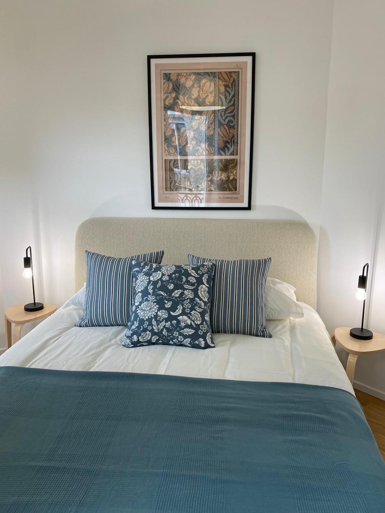 Apartment Le Guillaumont - Amazing 2-bedroom In The Old Town -stayinantibes *