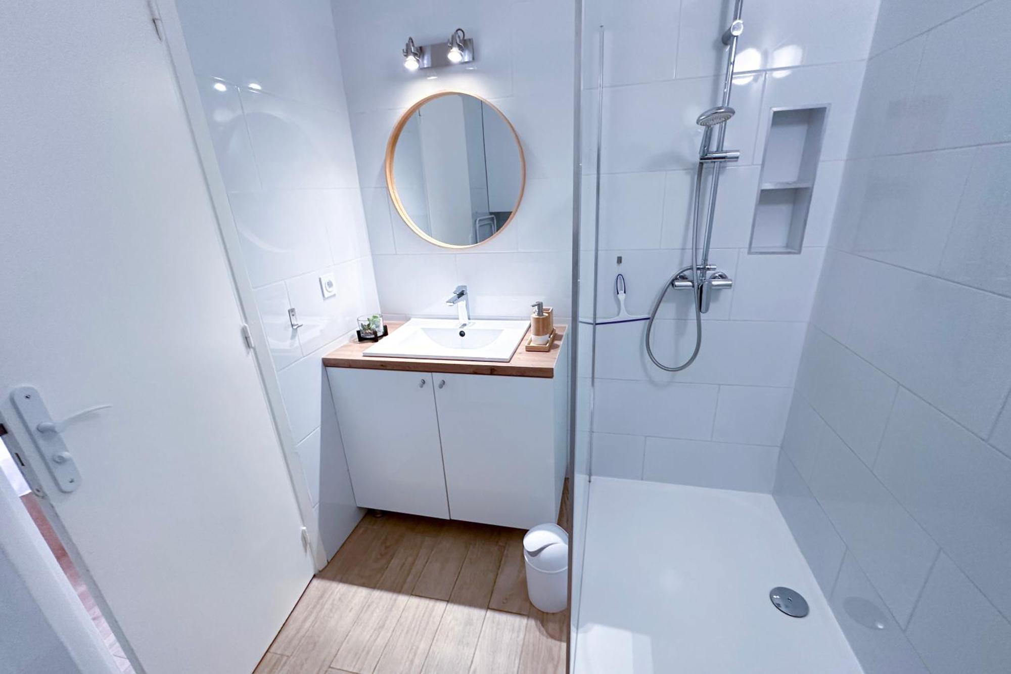 Apartment Poincare 3 - Proche Calme Et Renove A Juan Les Pins Antibes