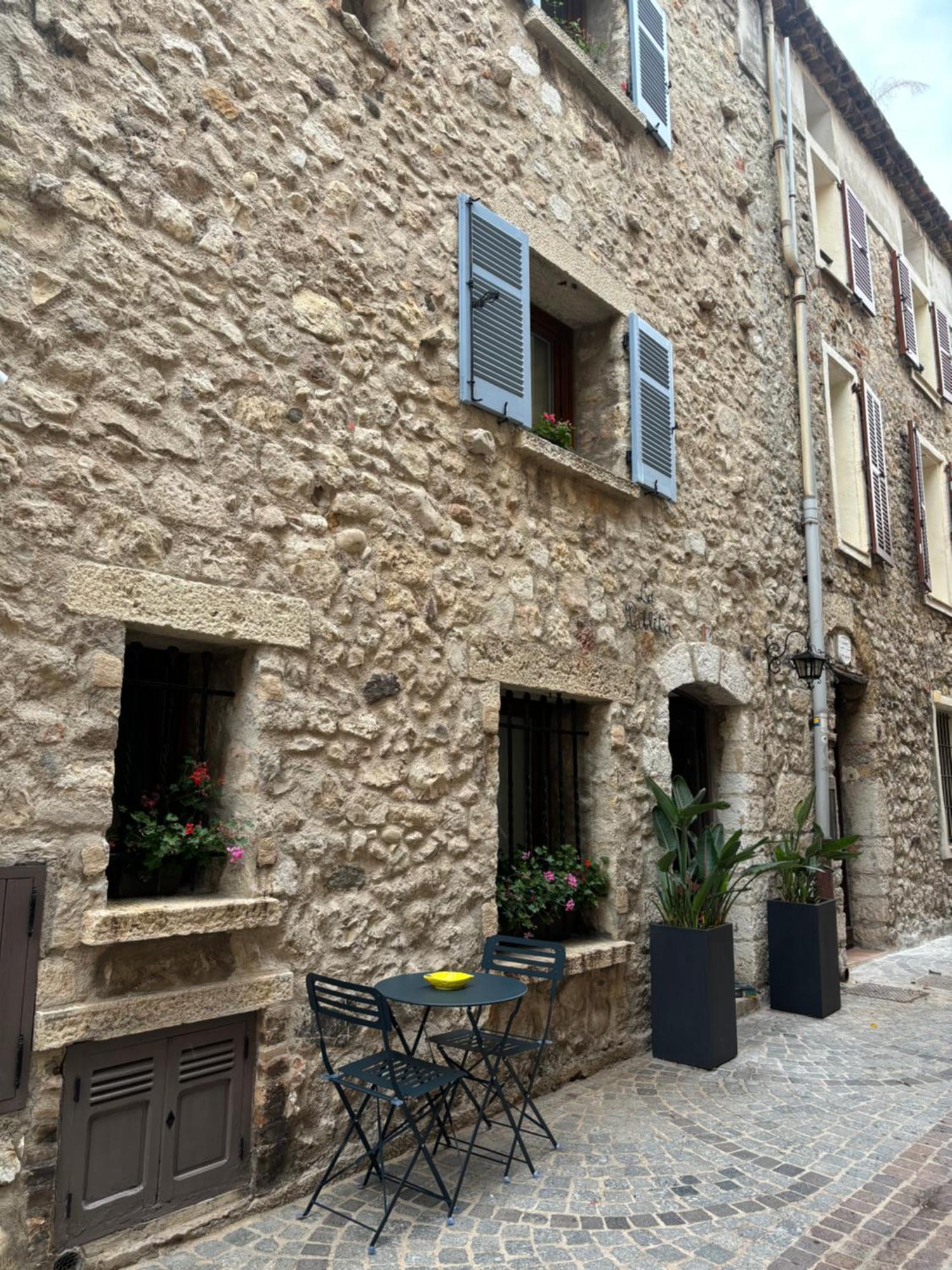 Apartment La Pablita, Vieil Antibes, Remparts *