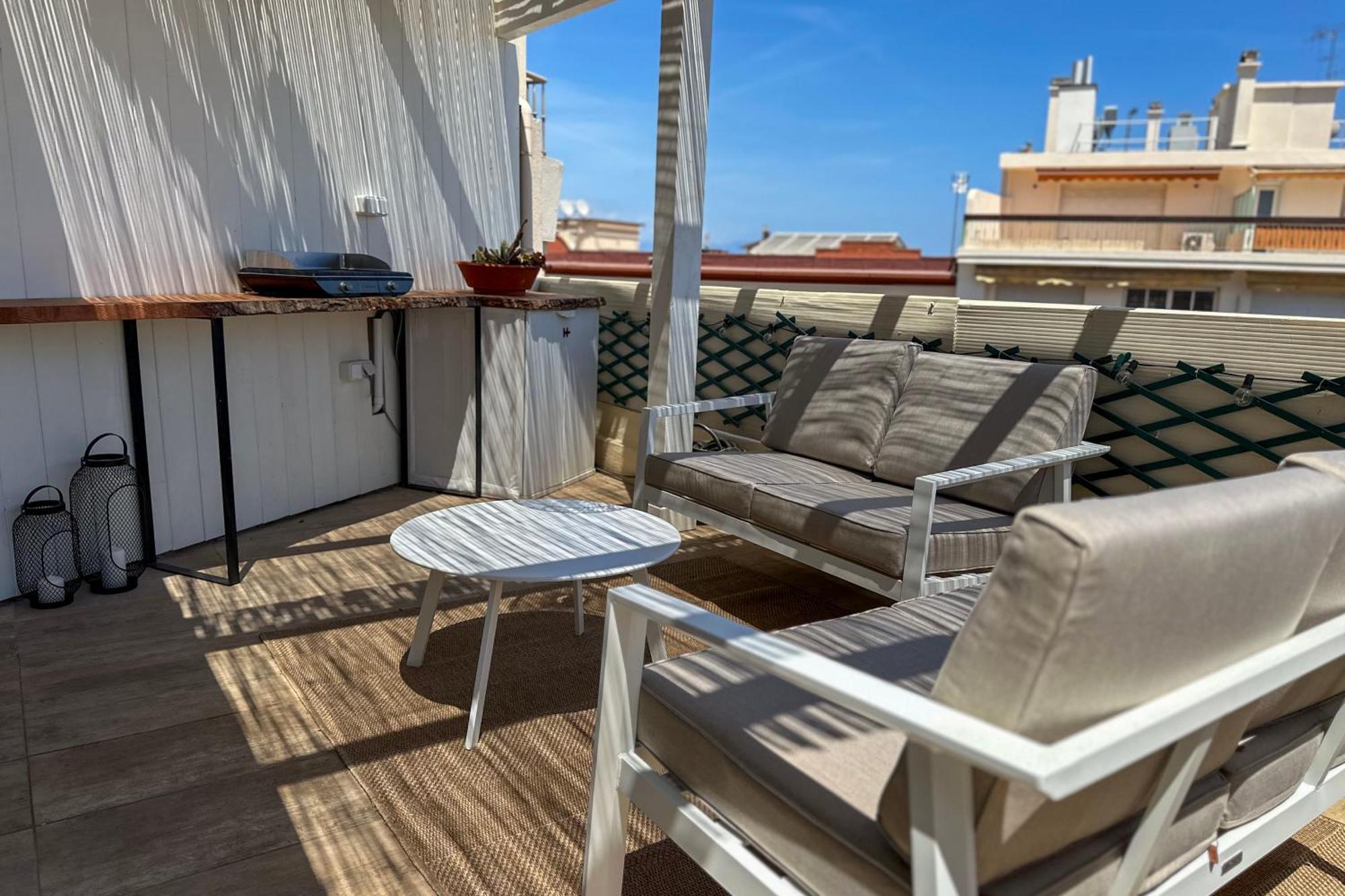 Alger - Rooftop Avec 1 Au Centre-ville D'antibes