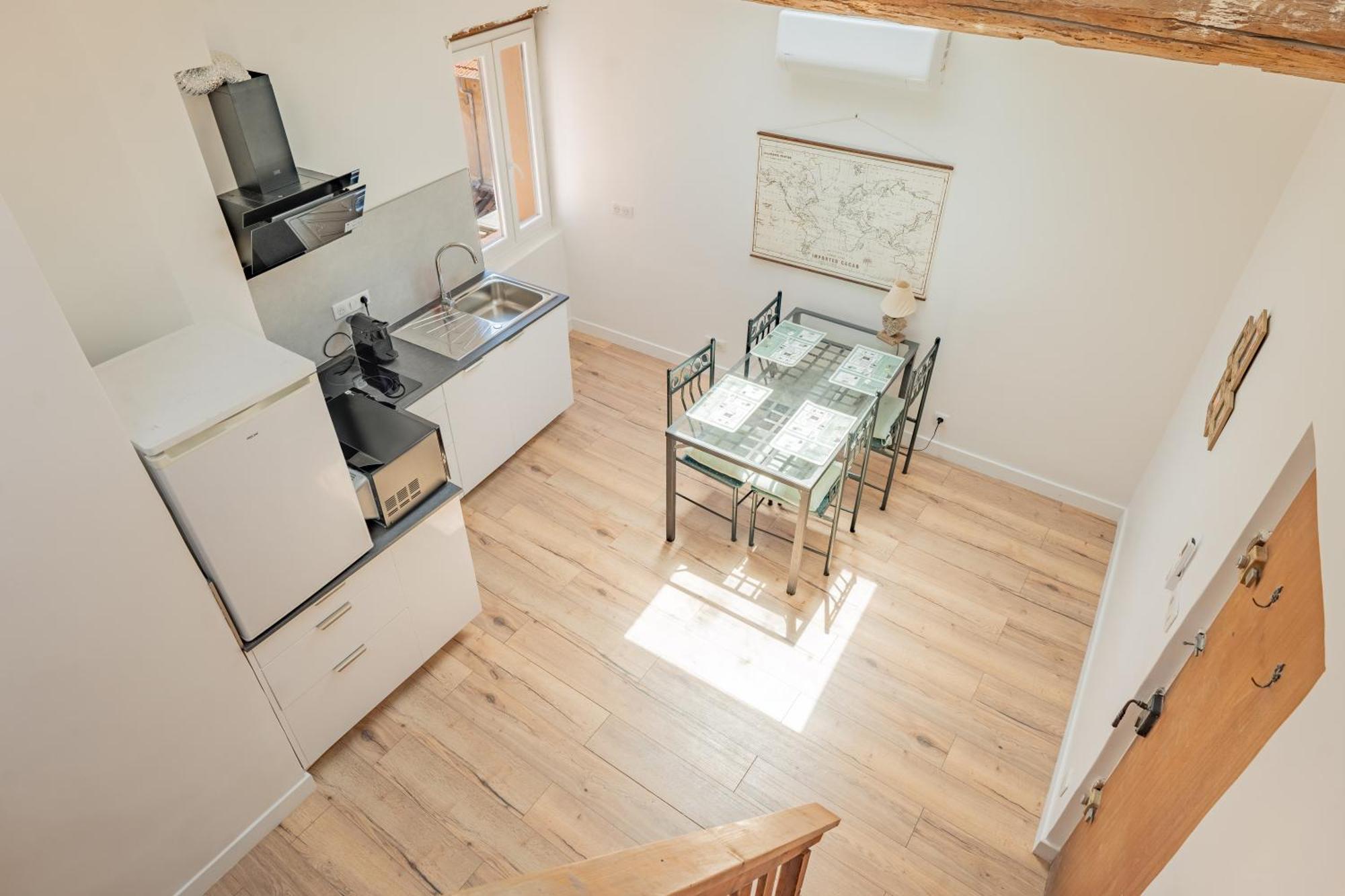 Old Town Duplex 3 People Apartment *