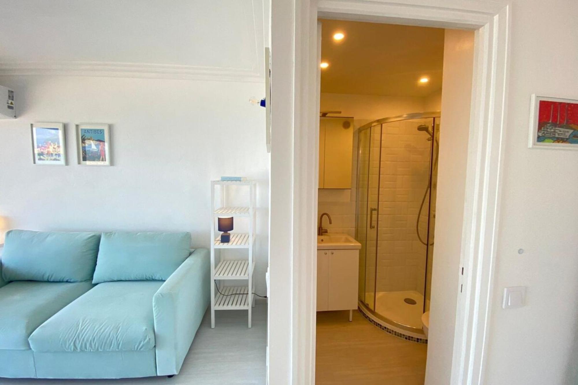 06at1 - Cosy Seaside In An Ideal Location * Antibes