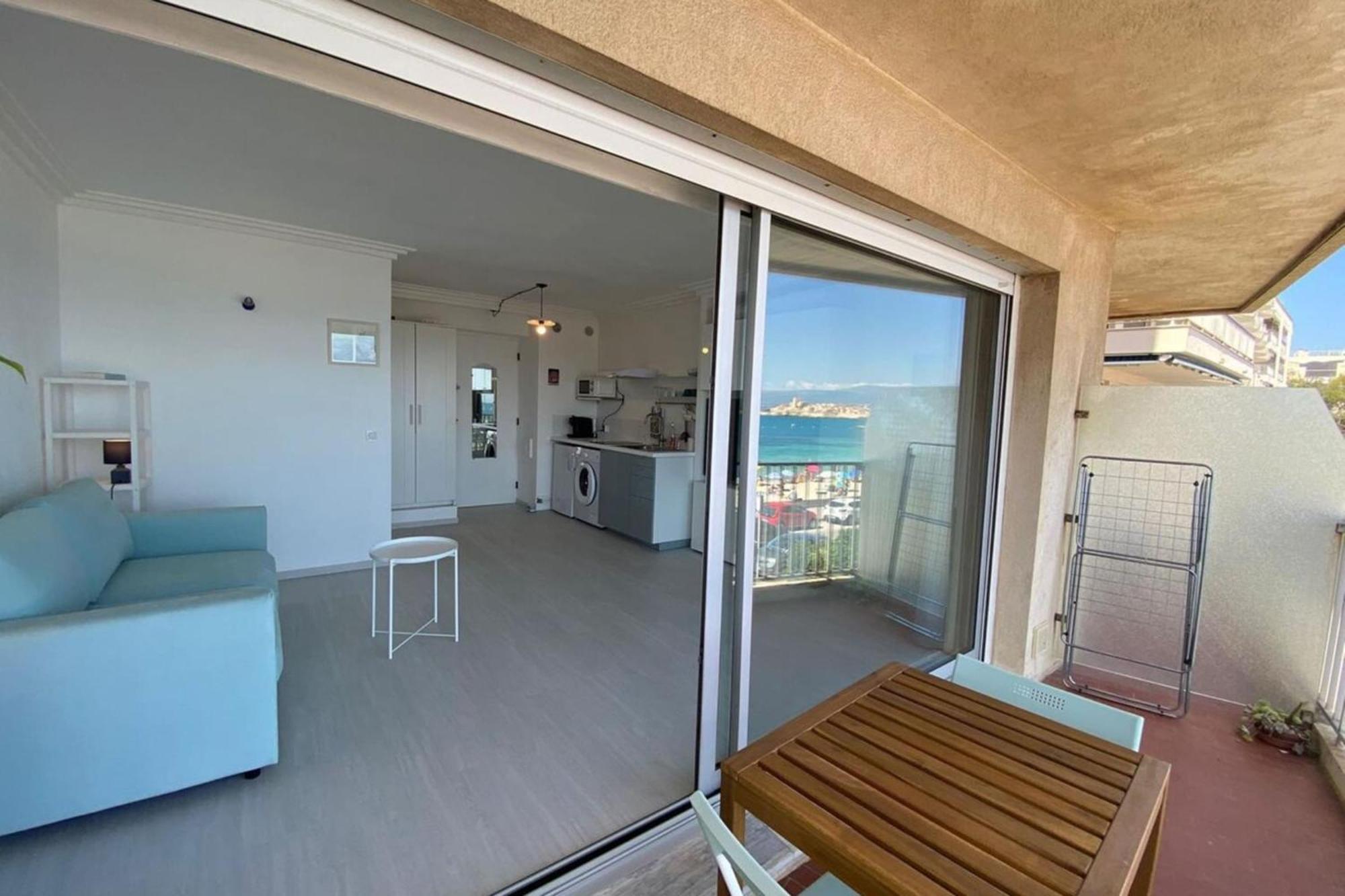 06at1 - Cosy Seaside In An Ideal Location
