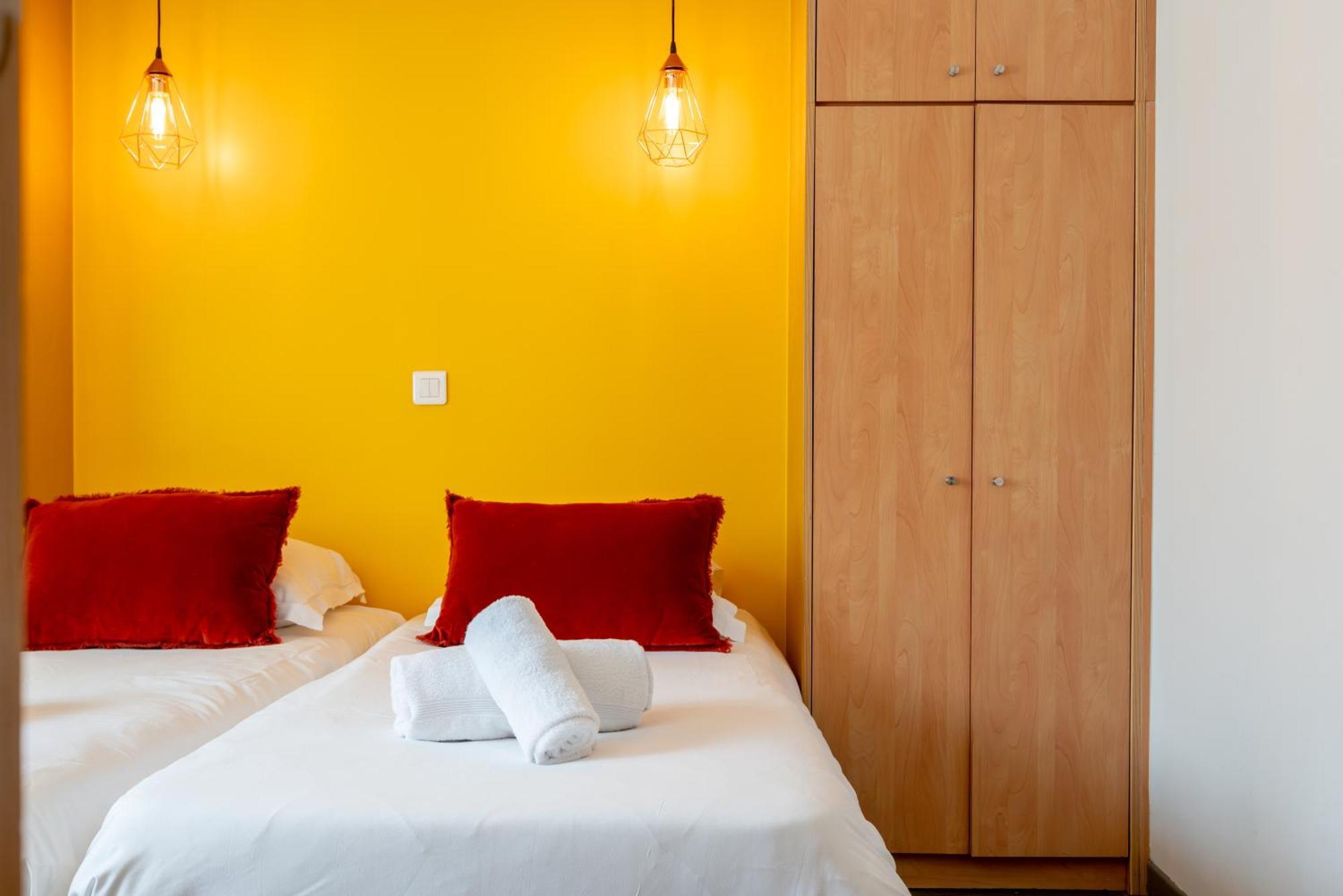 Apartment Les 15 Pins & La -your Getaway Near Sea &