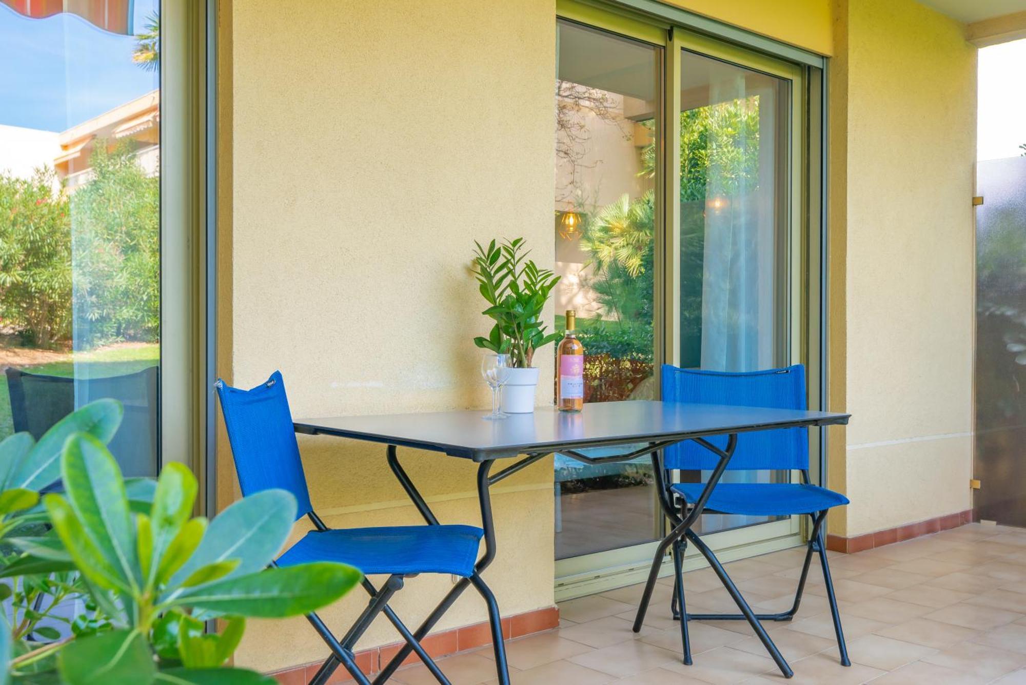 Apartment Les 15 Pins & La -your Getaway Near Sea & Antibes