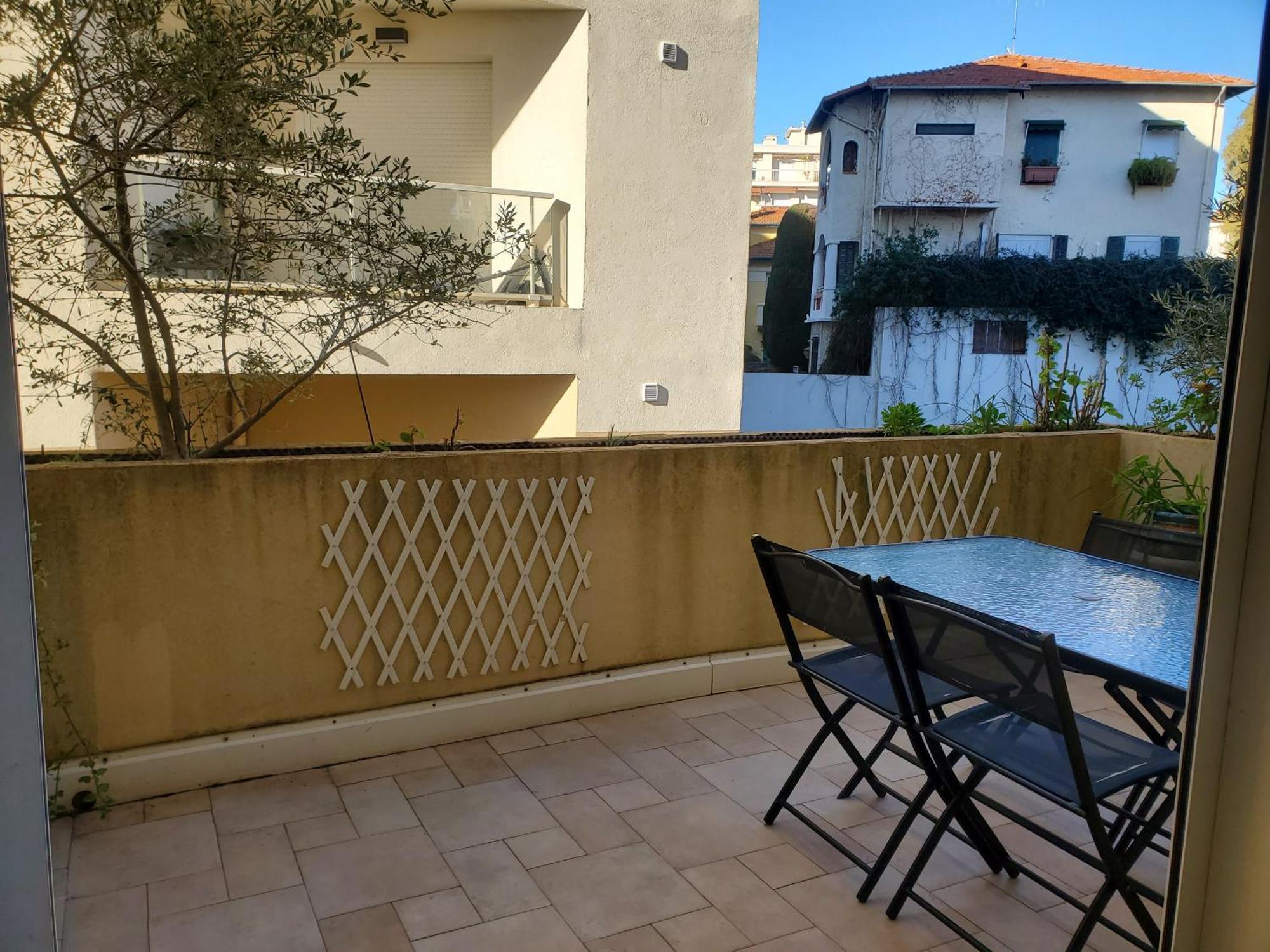 Le Pin Dore * Antibes