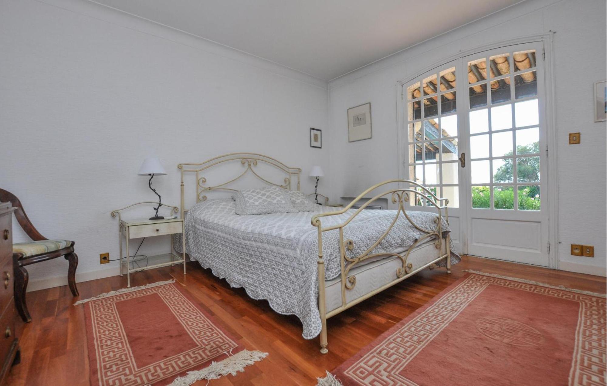 Casa de férias In With Private Swimming Pool, Be Inside Or Outside