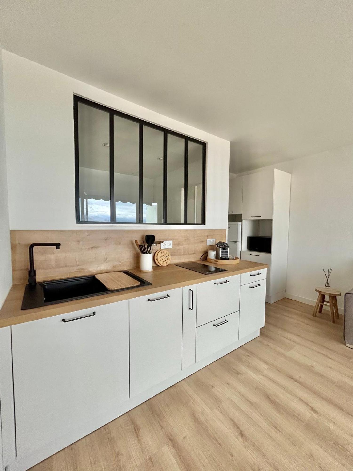 Seaside Serenity - - Beachfront - Apartamento Antibes