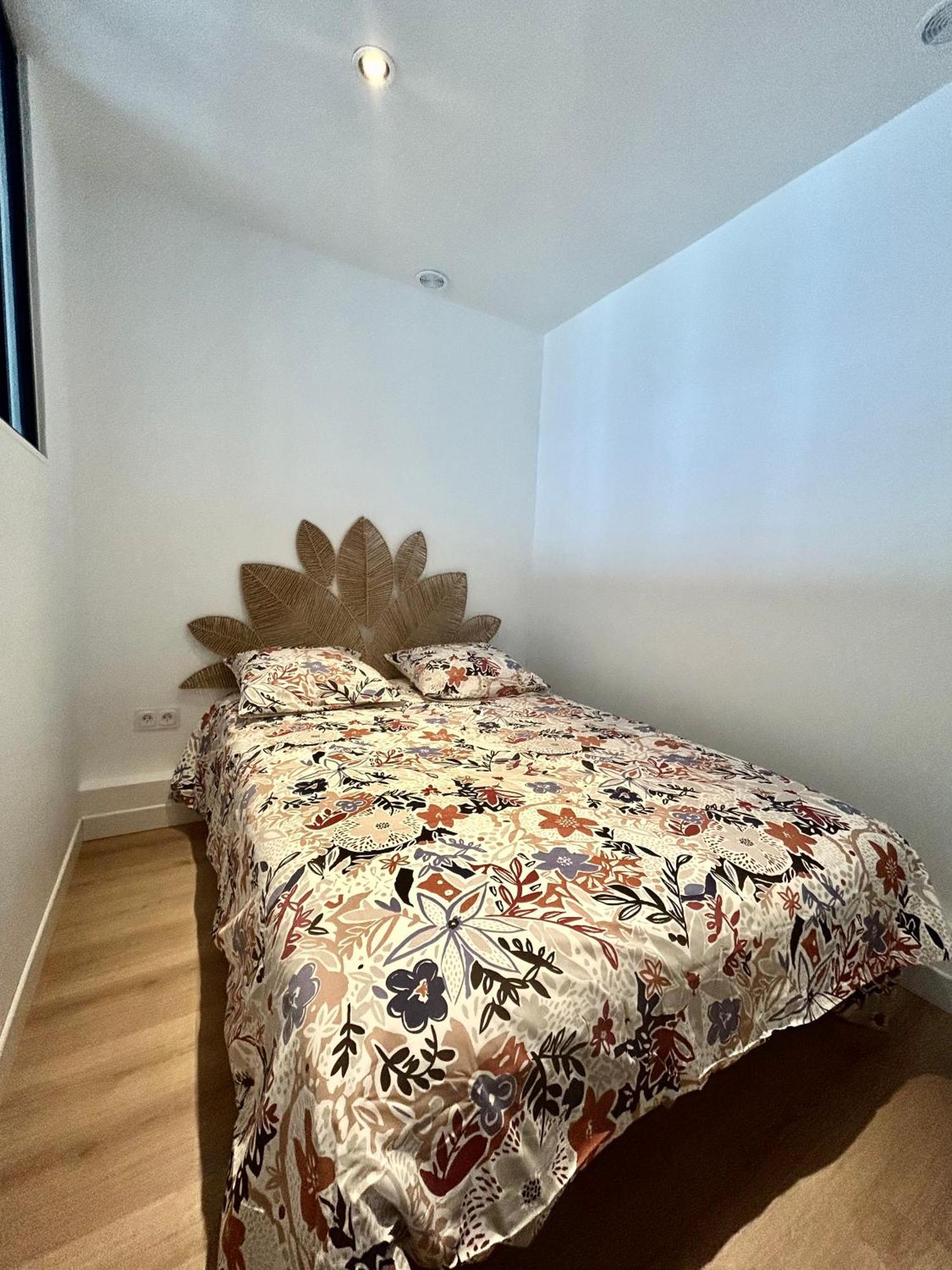 Seaside Serenity - - Beachfront - Apartamento