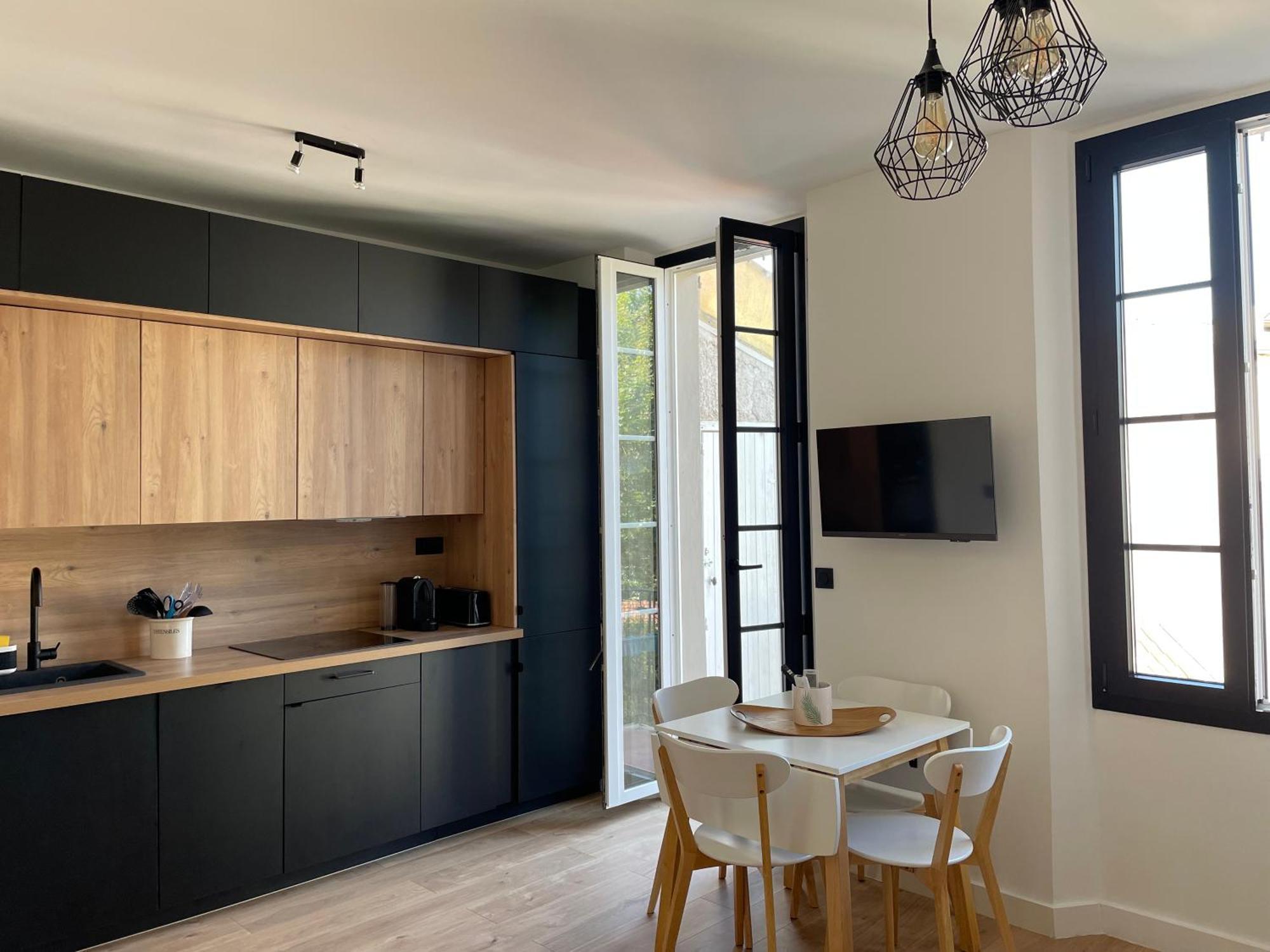 Marlene Coeur Vieil Antibes, Quartier Sympa, Renove Et Convivial , Clim, Balcon * Antibes