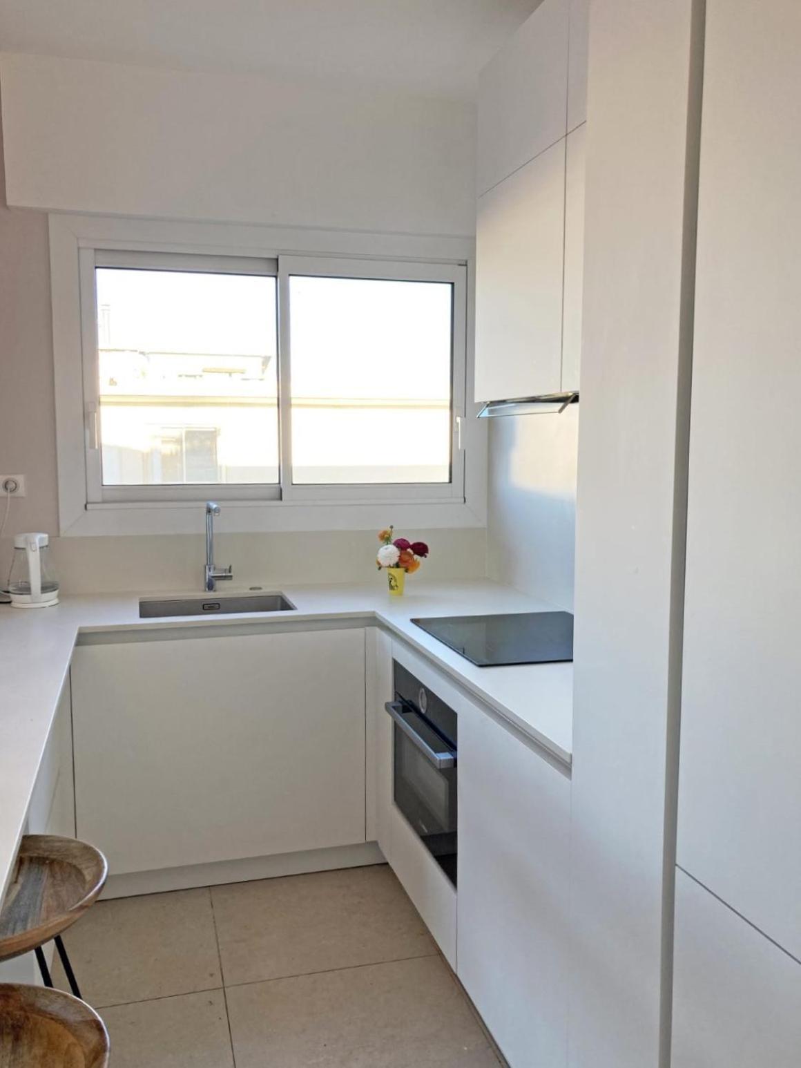 Oasis 2-rooms Flat With Panoramic Sea View - 3rd Floor No Elevator * Antibes