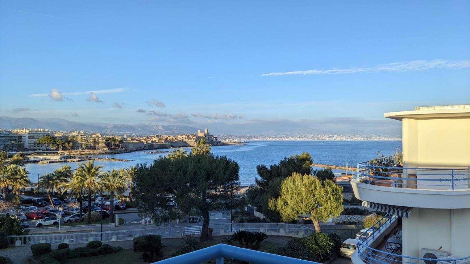 Apartment Oasis 2-rooms Flat With Panoramic Sea View - 3rd Floor No Elevator Antibes