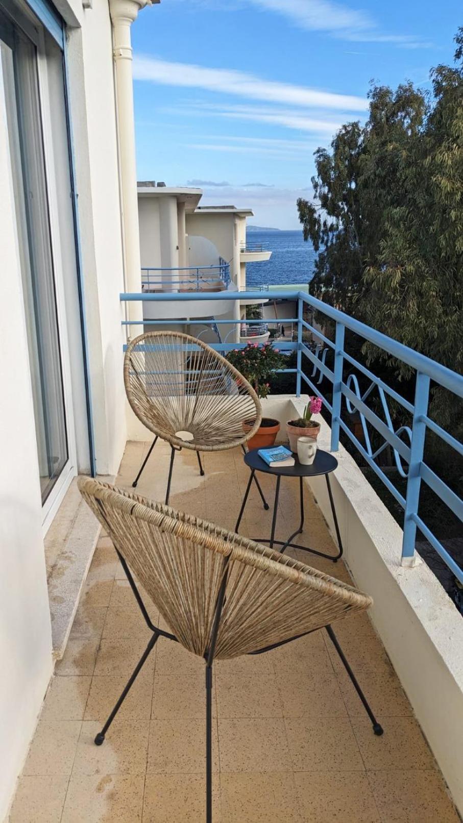 Oasis 2-rooms Flat With Panoramic Sea View - 3rd Floor No Elevator Apartment Antibes