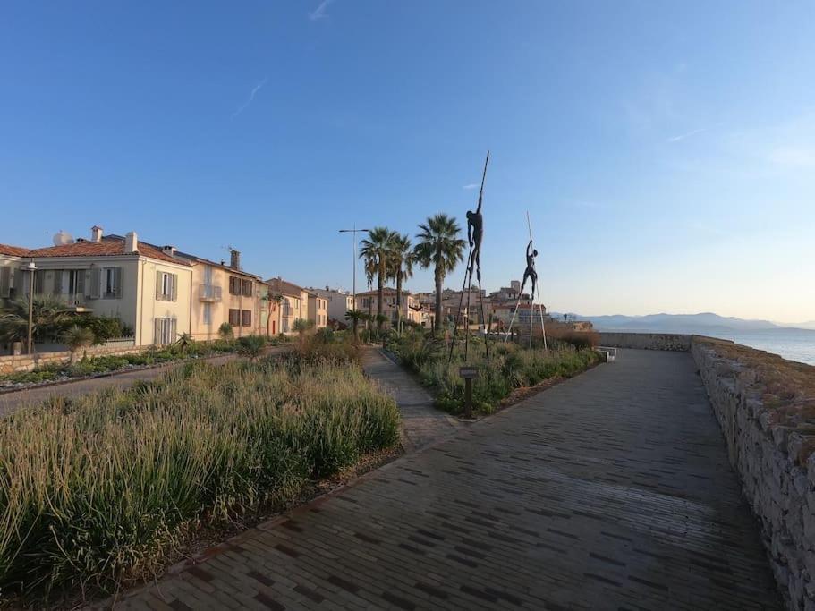 Adorable Vieil Apartment Antibes