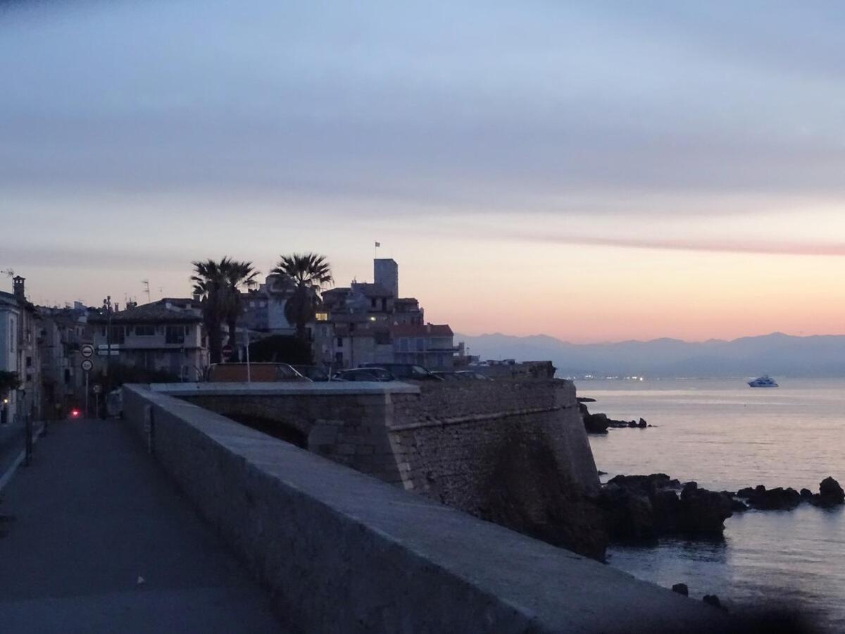 First Floor Fully Renovated * Antibes