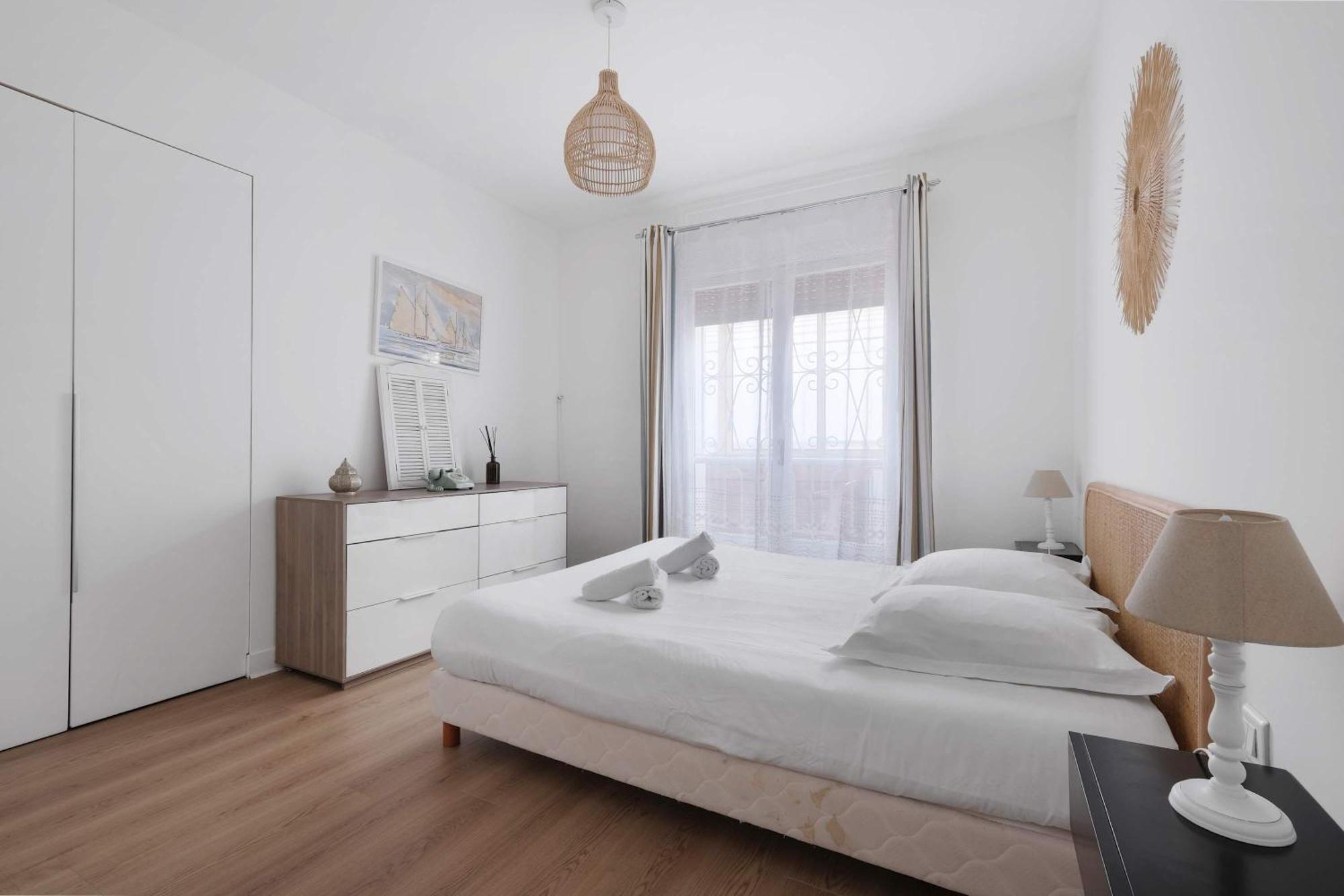 Apartment A027 - Moderne - Pres De La *