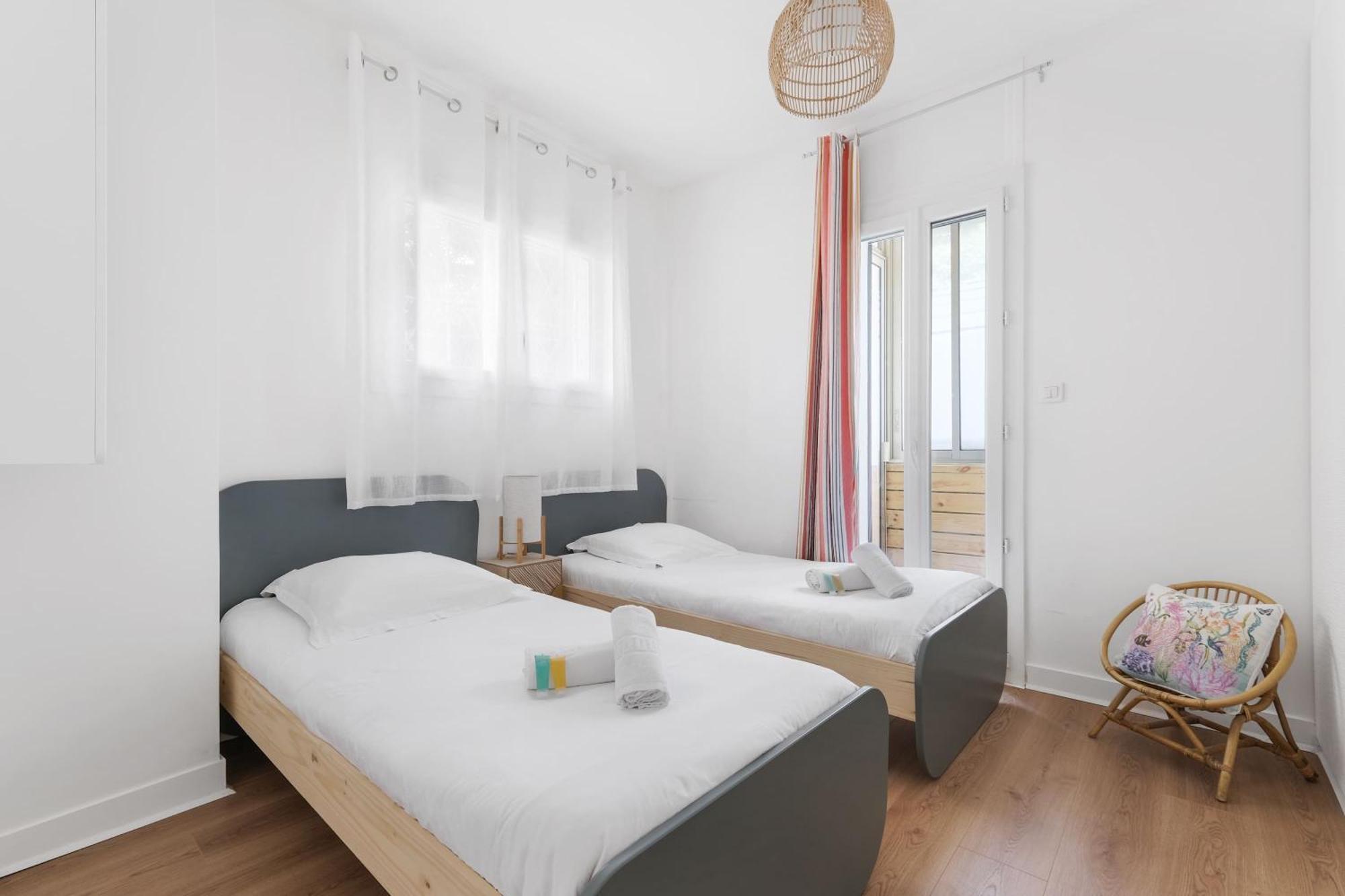 Apartment A027 - Moderne - Pres De La *