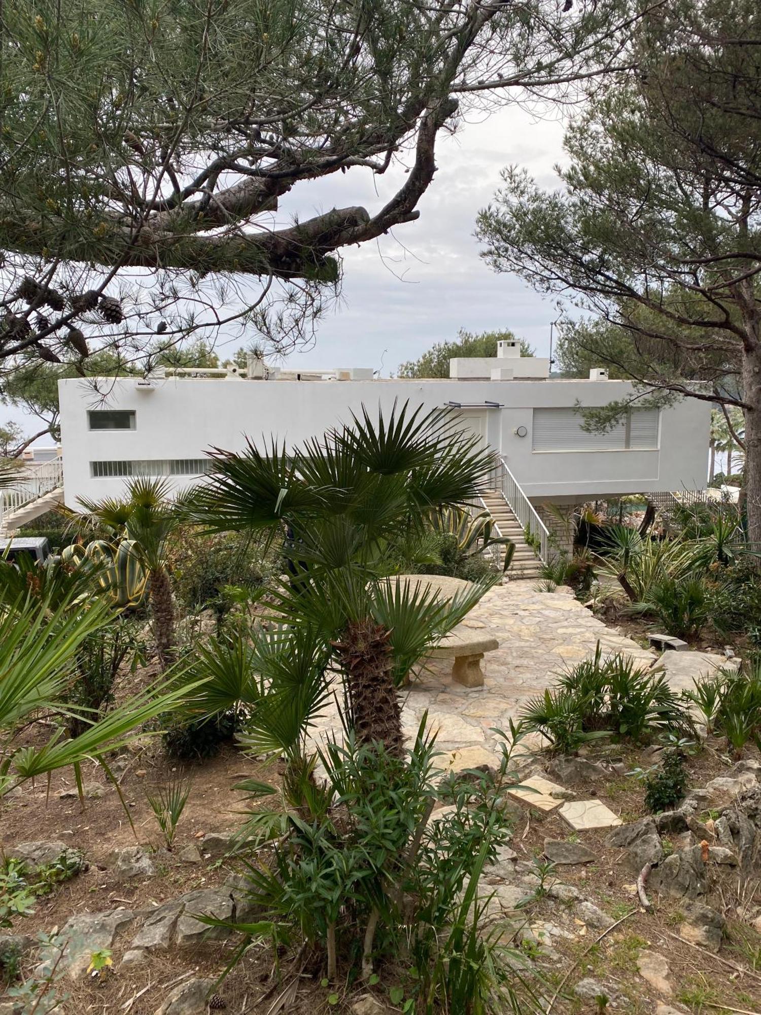 Cap D'antibes De La Garoupe Pied Dans L'eau Piscine