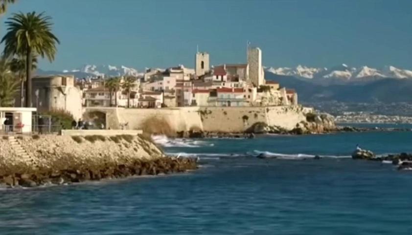 Apartment Vue Et Remparts. Entre Vieille Et Plages Antibes