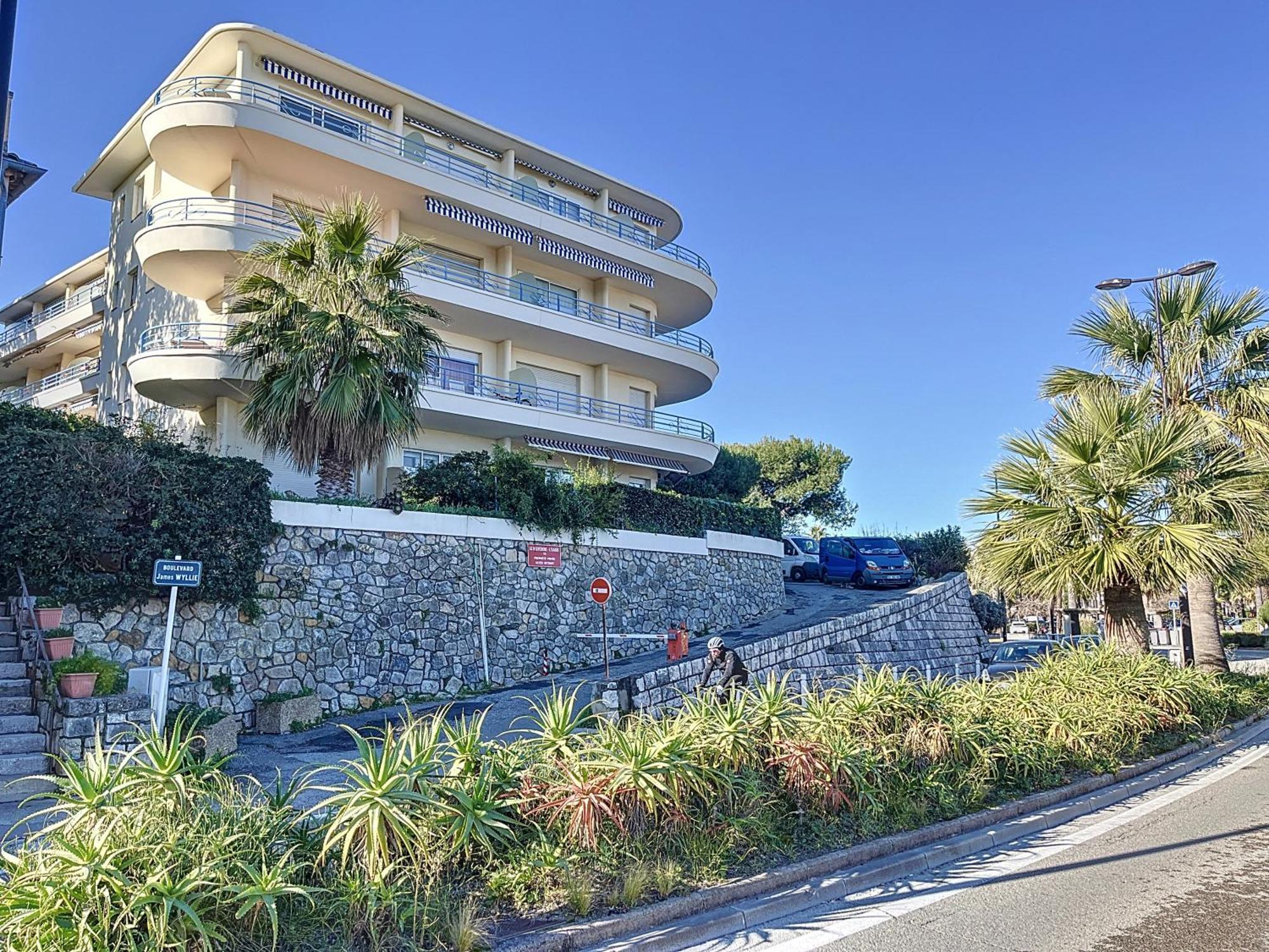 Apartment Belvedere 3 Etoiles