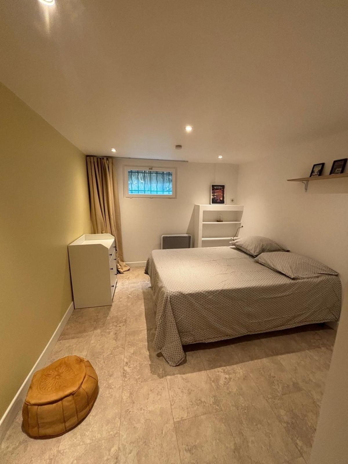 Maison Avec Jardin Privatif, 4 Chambres, Calme Dans Avec Piscine * Antibes