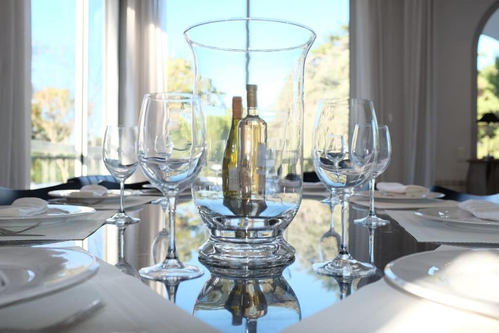 Villa Beautiful 5 Bedroom With Direct Sea View