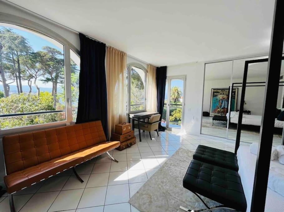 Beautiful 5 Bedroom With Direct Sea View Villa Antibes