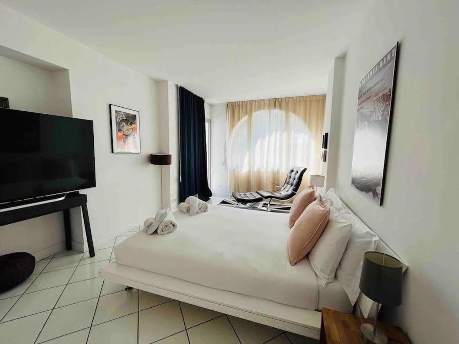 Beautiful 5 Bedroom With Direct Sea View * Antibes