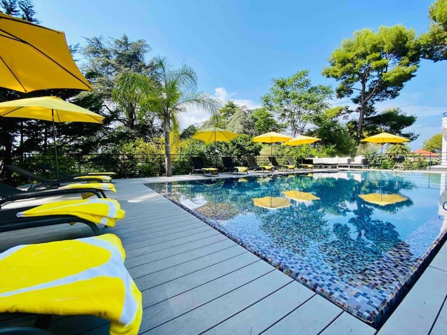 Villa Beautiful 5 Bedroom With Direct Sea View